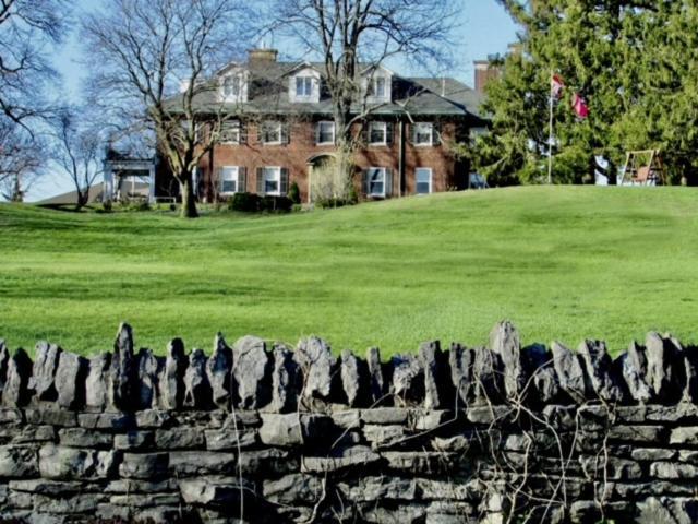 The Castle Hotel Port Dover Exterior photo